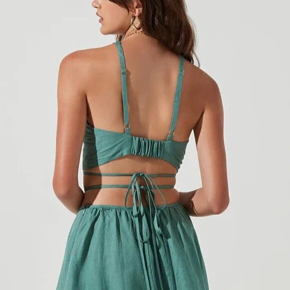 NWT ASTR THE LABEL Divine U Neck Short Cropped Top Dark Sage Size L - Picture 2 of 8